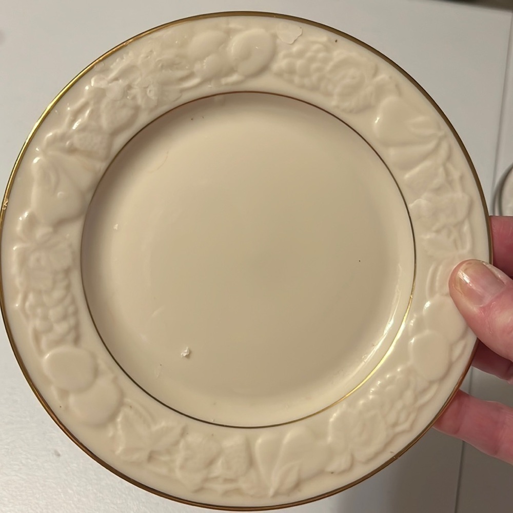 Lenox porcelain desert plate, Fruit of life pattern